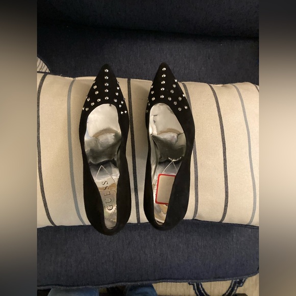 Guess Suede Stiletto Heels with Silver Studs Black "WGMAIRE" Sz 8 NEW No Box - Picture 8 of 8